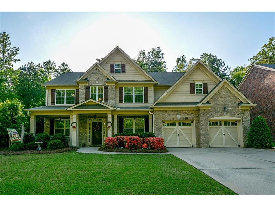 Perfect lot - located in the popular Swim/tennis c