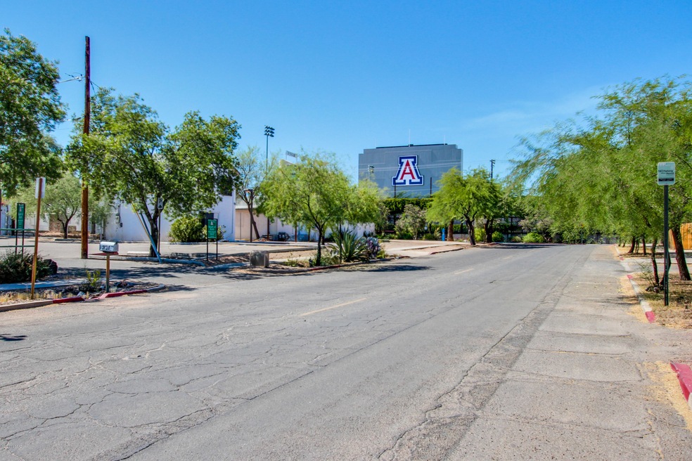 322 N Cherry Ave, Tucson, AZ 85719 - photo 1