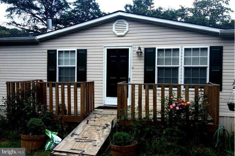 103 Wesley Chapel Ln, Cross Junction, VA 22625 - photo 1