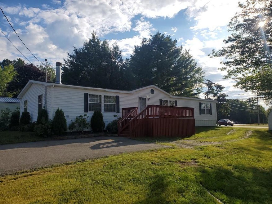 222 Cedar St, Millinocket, ME 04462 - photo 1