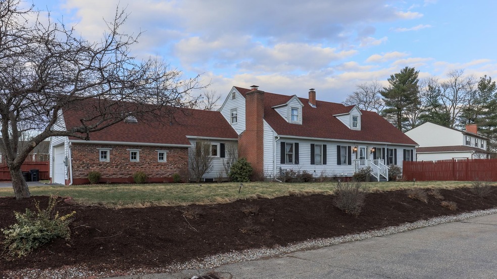 12 Robert Dr, Nashua, NH 03063 - photo 1