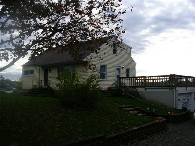 Exterior Front 606 Ridge Rd