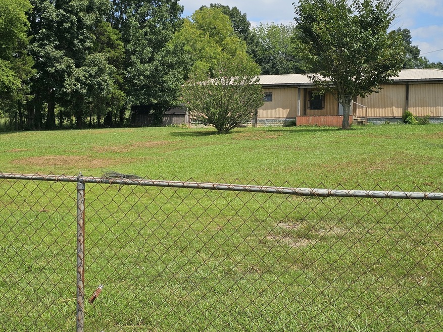 681 Whitaker Rd, Shelbyville, TN 37160 - photo 1