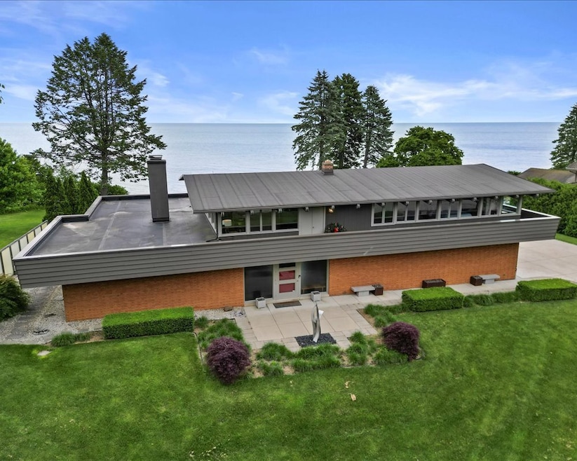 Mid Century Masterpiece!