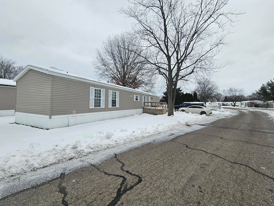 7156 Houndstooth Dr SW, Grand Rapids, MI 49548 - photo 1