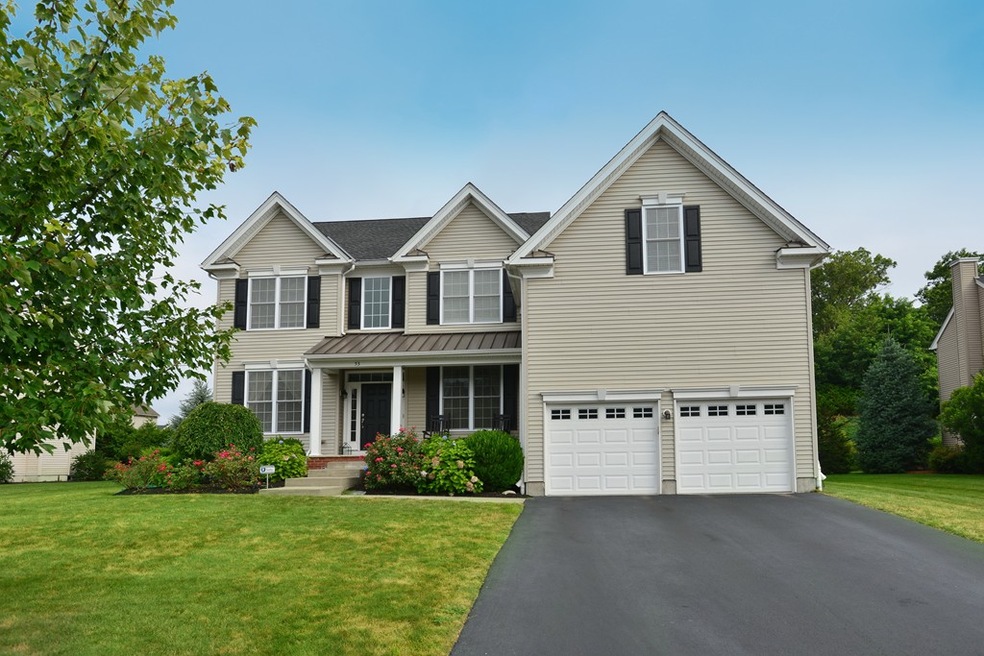 53 Hound Pack Cir, East Walpole, MA 02032 - photo 1