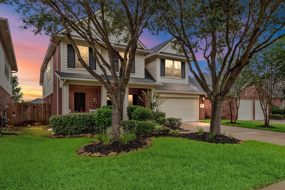 Welcome home to 28122 Canyon Wren Dr. This beautifully maintained David Powers home is on a street that ends in a cul de sac in Firethorne. A master planned community in West Katy. Zoned to Katy ISD and Katy High School.