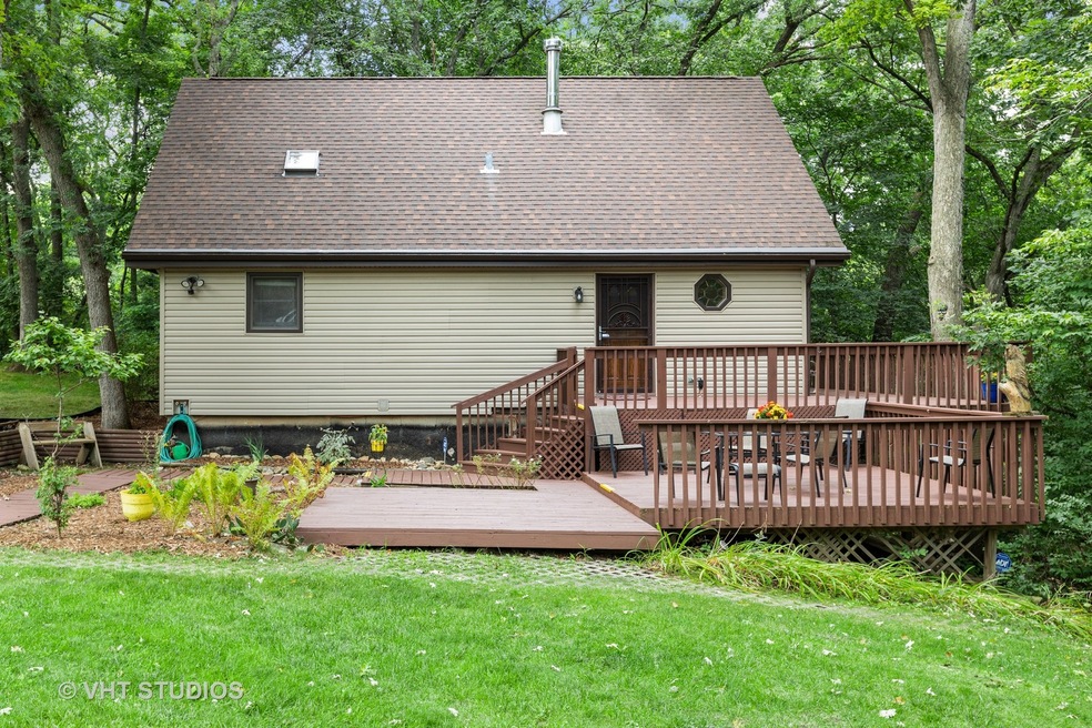 266 Deerpath Ln, Carpentersville, IL 60110 - photo 1