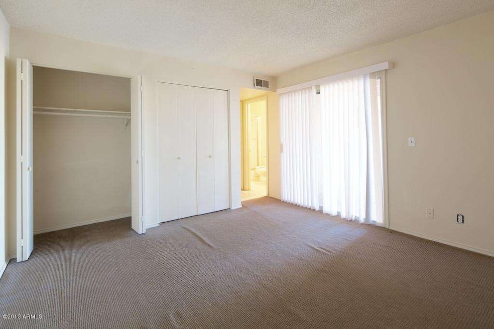 892 W Shannon St, Chandler, AZ 85225 - photo 1