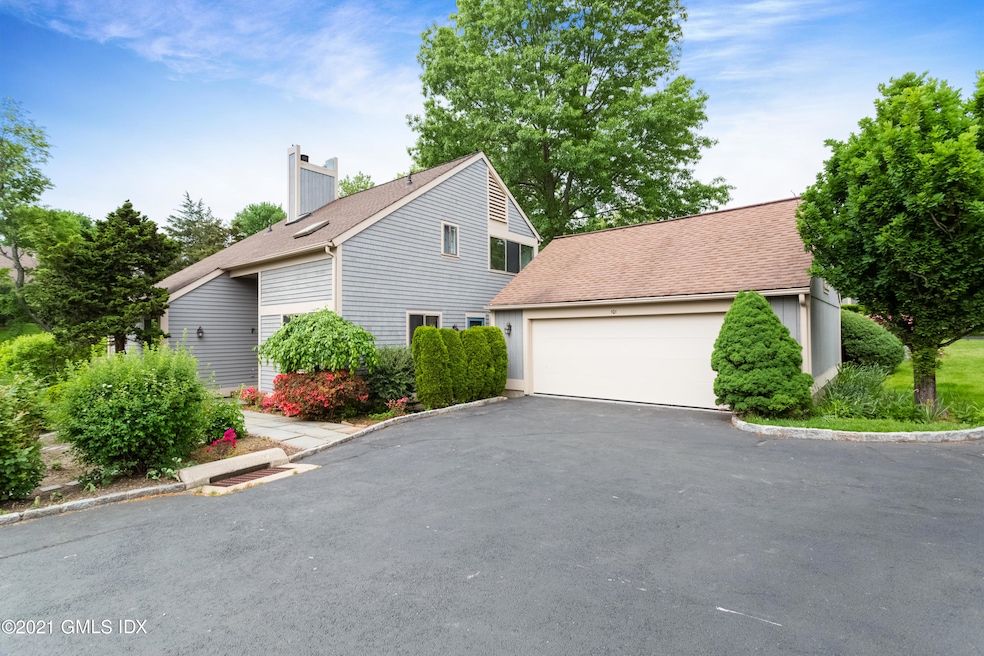 101 W Lyon Farm Dr, Greenwich, CT 06831 - photo 1