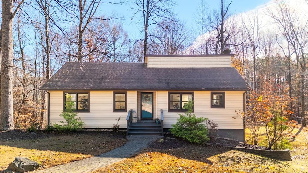 244 Ridgeway Dr, Farmville, VA 23901 - photo 1