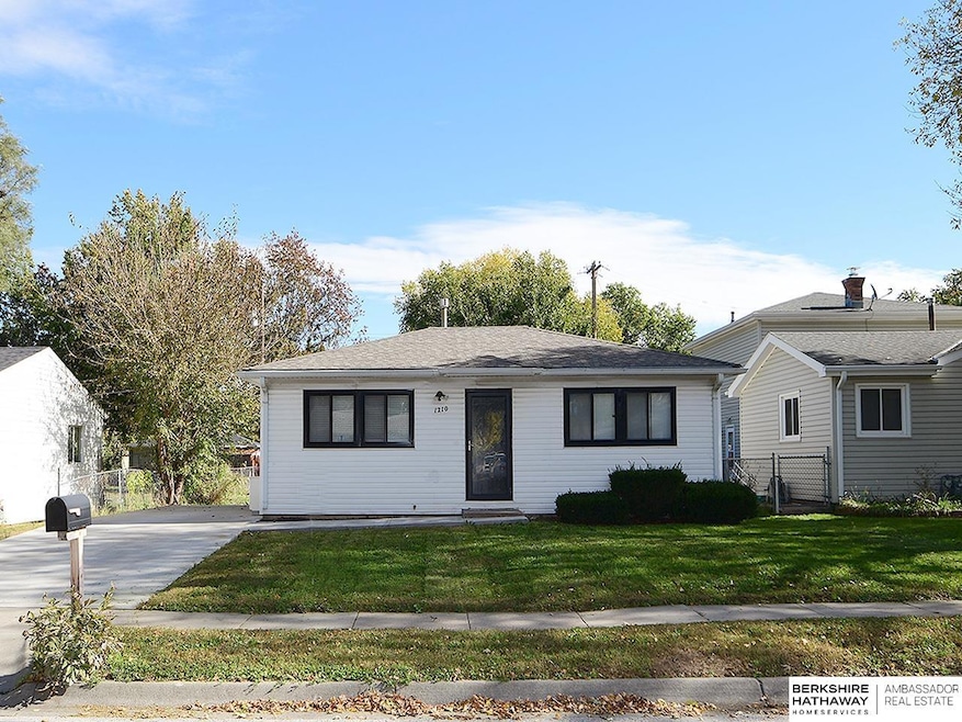 1210 N 54th St, Lincoln, NE 68504 - photo 1