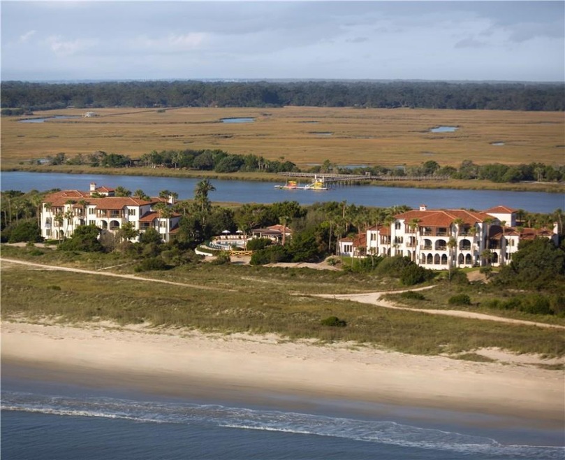 Welcome to the Cloister Ocean Residences