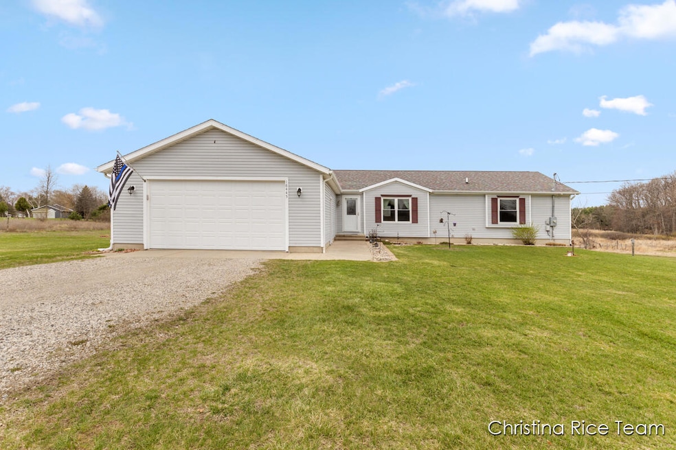 16445 Algoma Ave NE, Cedar Springs, MI 49319 - photo 1