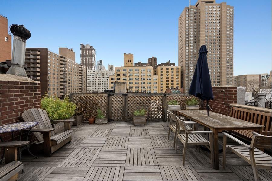 421 E 84th St unit 4R, New York, NY 10028 - photo 1