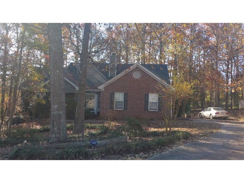 Lovely 3 bedroom, 2 bathroom ranch home is located