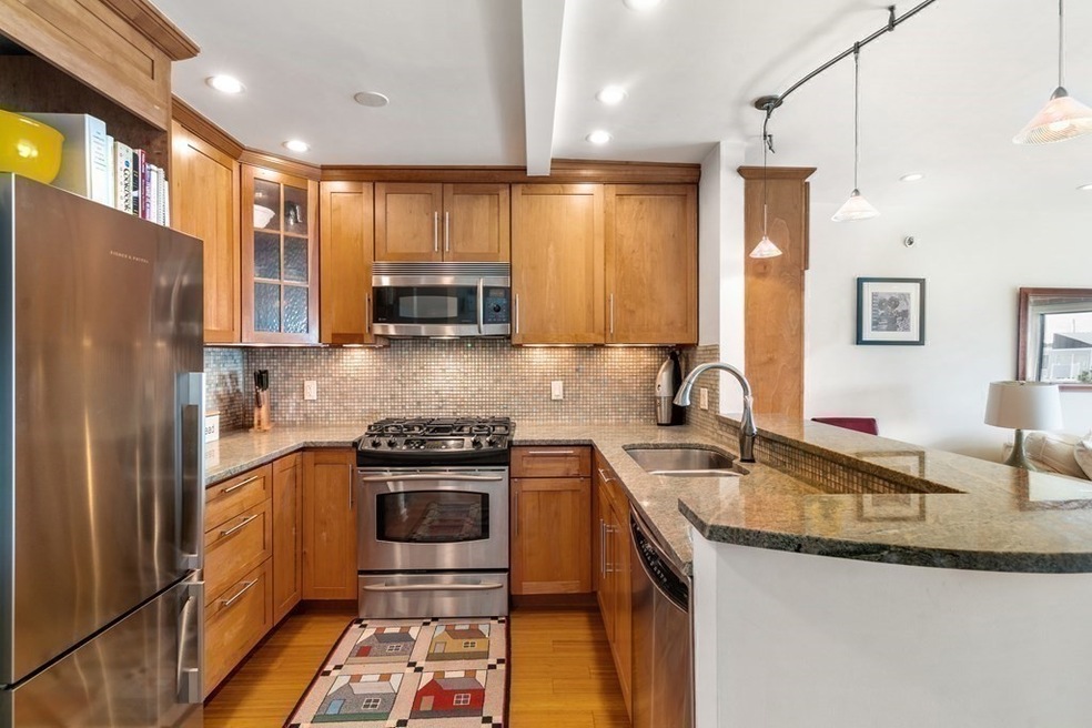 Parris Landing unit 5507, Charlestown, MA 02129 - photo 1