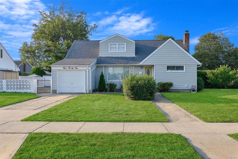 325 Boundary Ave, Bethpage, NY 11714 - photo 1