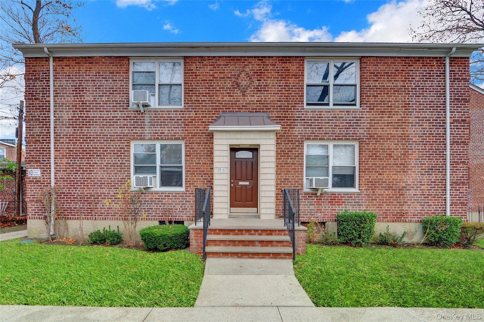 37-15 195th St unit 186, Flushing, NY 11358 - photo 1