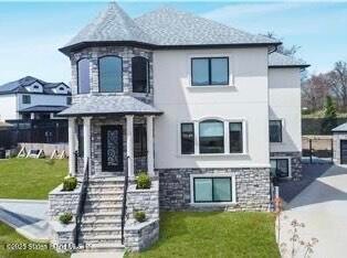 39 Torrice Loop, Staten Island, NY 10309 - photo 1