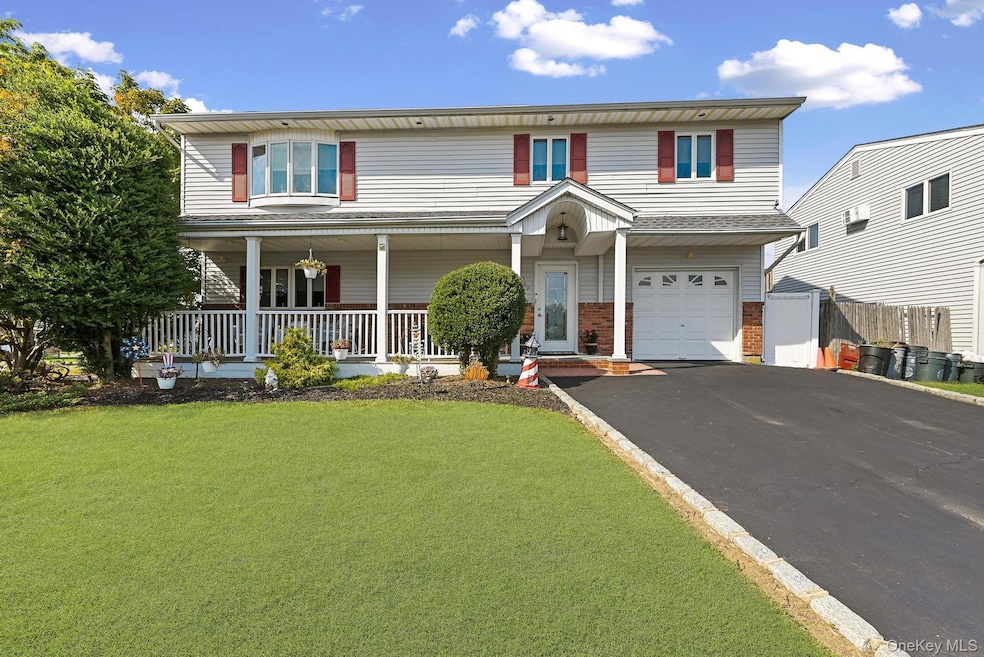 769 Bay Place, Lindenhurst, NY 11757 - photo 1