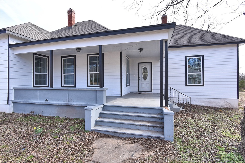 723 N Grand Ave, Okmulgee, OK 74447 - photo 1