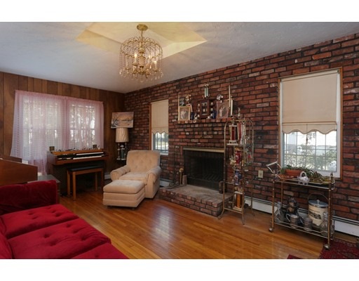 632 W Park St, Dorchester Center, MA 02124 - photo 1