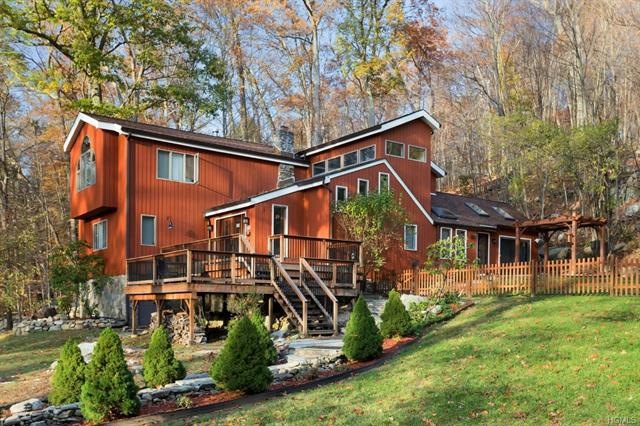 26 Trail of the Hemlocks, Putnam Valley, NY 10579 - photo 1