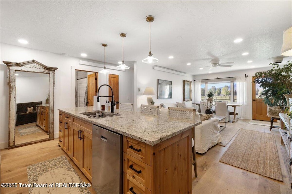 17-6 - 3455 S Tensleep Dr, #19