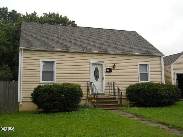 76 E Kensington Place, Bridgeport, CT 06610 - photo 1