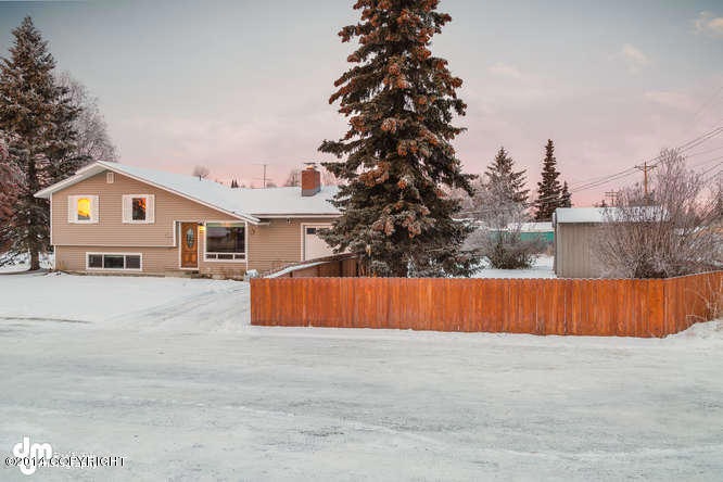 5001 Klondike Ave Anchorage AK-small-023