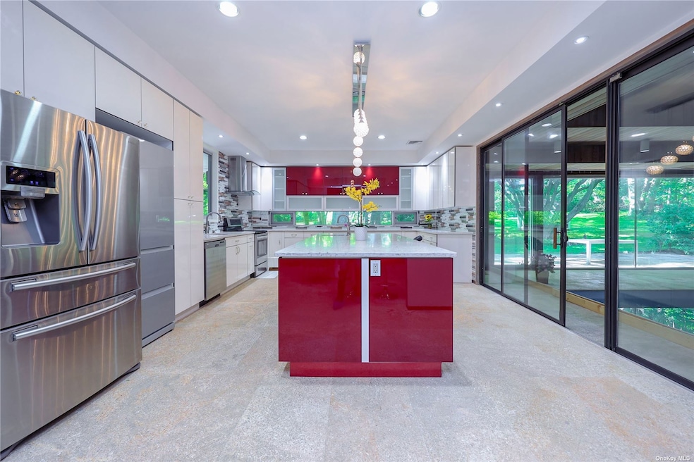 Sold $1,450,000 • Co-Listing Agent