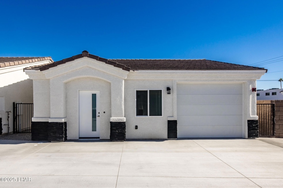 2080SwansonAveExterior_I