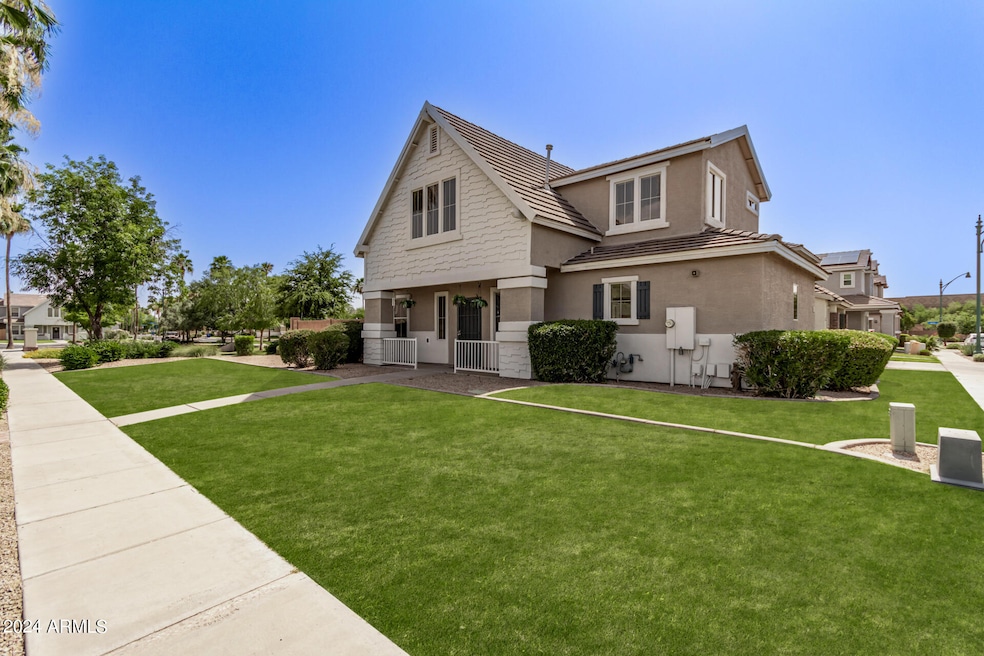 BIG CORNER LOT ON GREENBELT