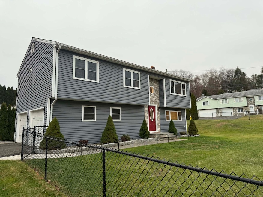 238 Sylvan Lake Rd, Oakville, CT 06779 - photo 1