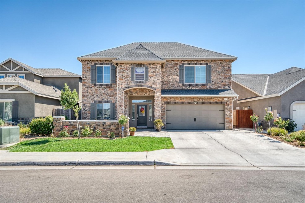 6613 E Redlands Ave, Fresno, CA 93727 - photo 1