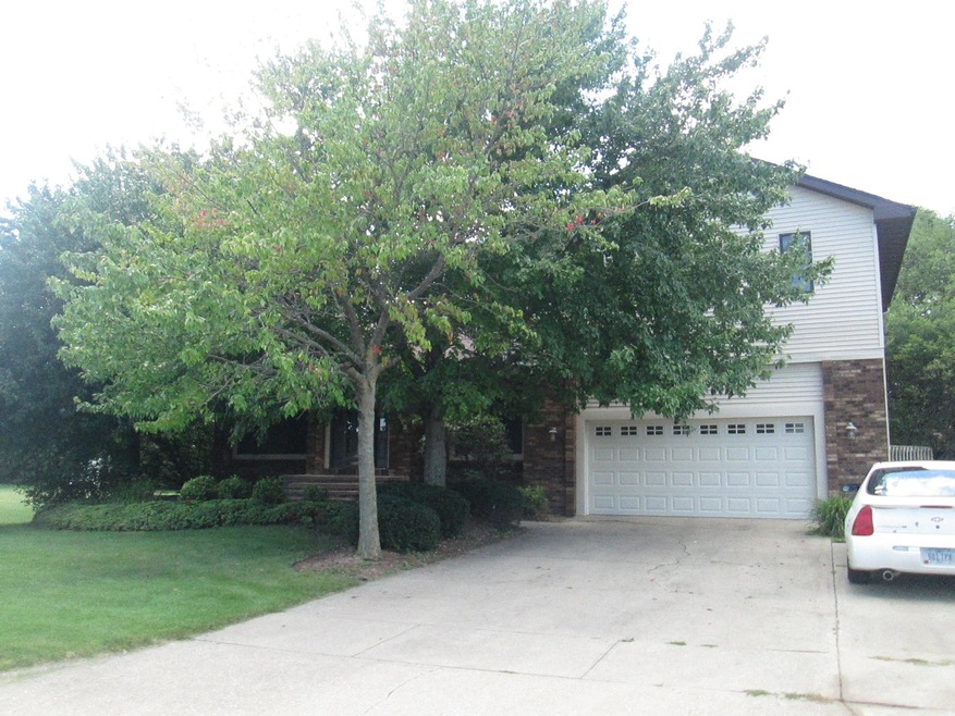 521 S Delaware St Front