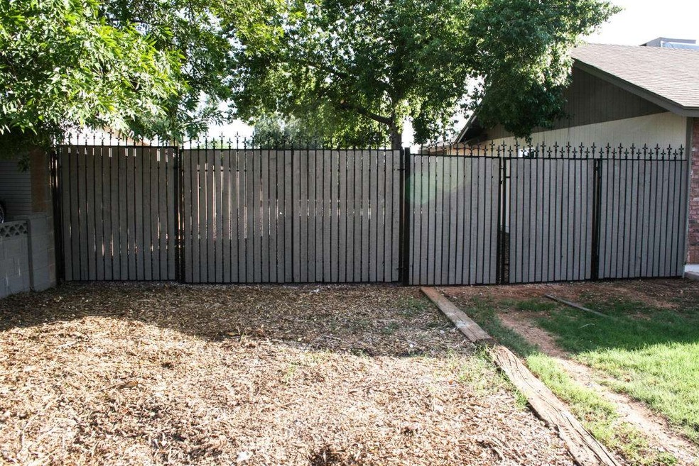 Huge RV Gate