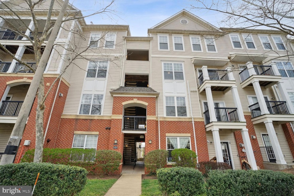 11327 Aristotle Dr unit 5-305, Fairfax, VA 22030 - photo 1
