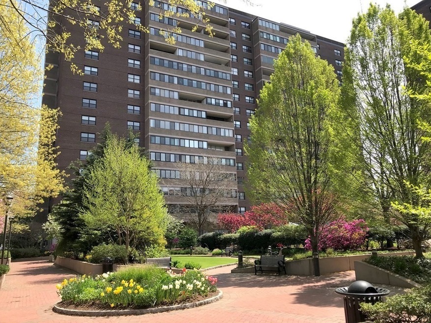 9 Hawthorne Place unit 2F, Boston, MA 02114 - photo 1