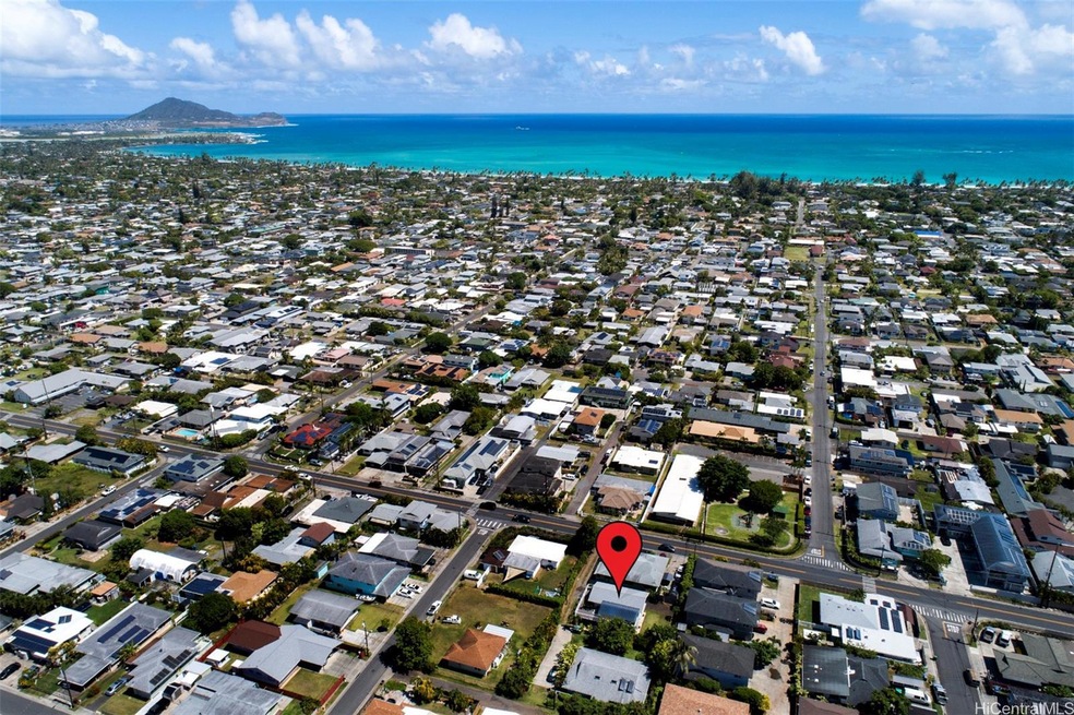 Several blocks to blue Kailua Beach