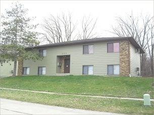 1285 Daleview Dr, Marion, IA 52302 - photo 1