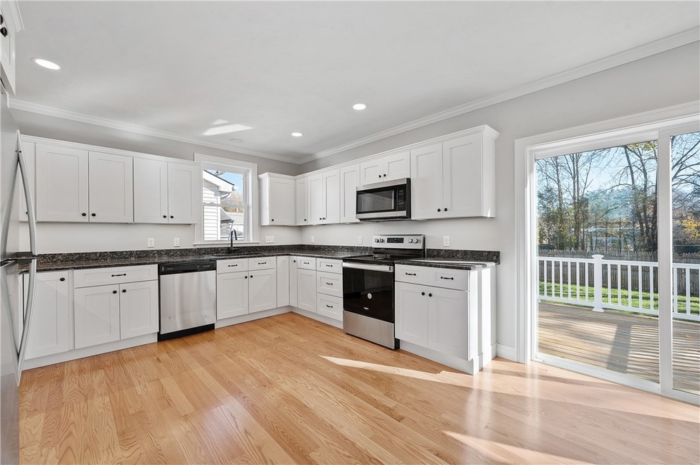 262 Coe St, Woonsocket, RI 02895 - photo 1