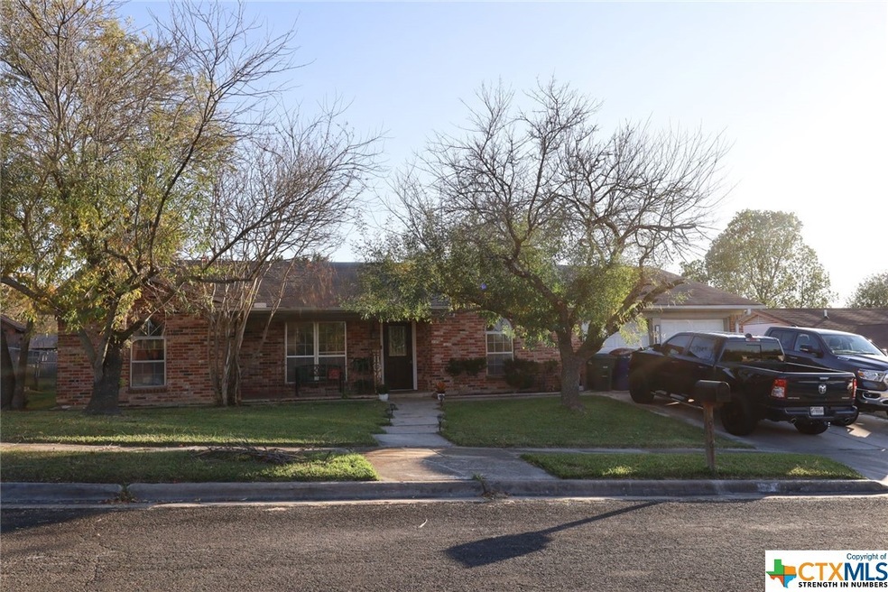 916 Valley Dr, Copperas Cove, TX 76522 - photo 1