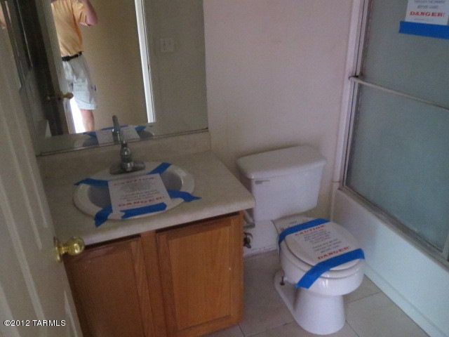022-184175 BATH 2