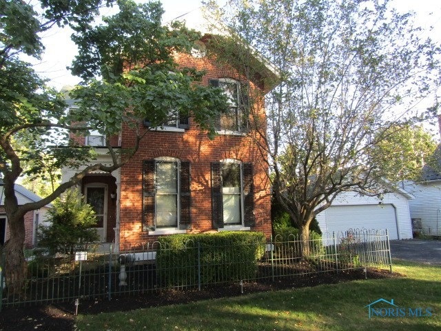 217 N Elm St, Woodville, OH 43469 - photo 1