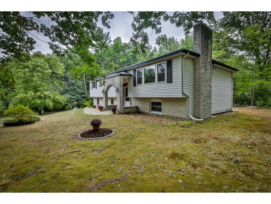 4 Sequoia Ave, Londonderry, NH 03053 - photo 1