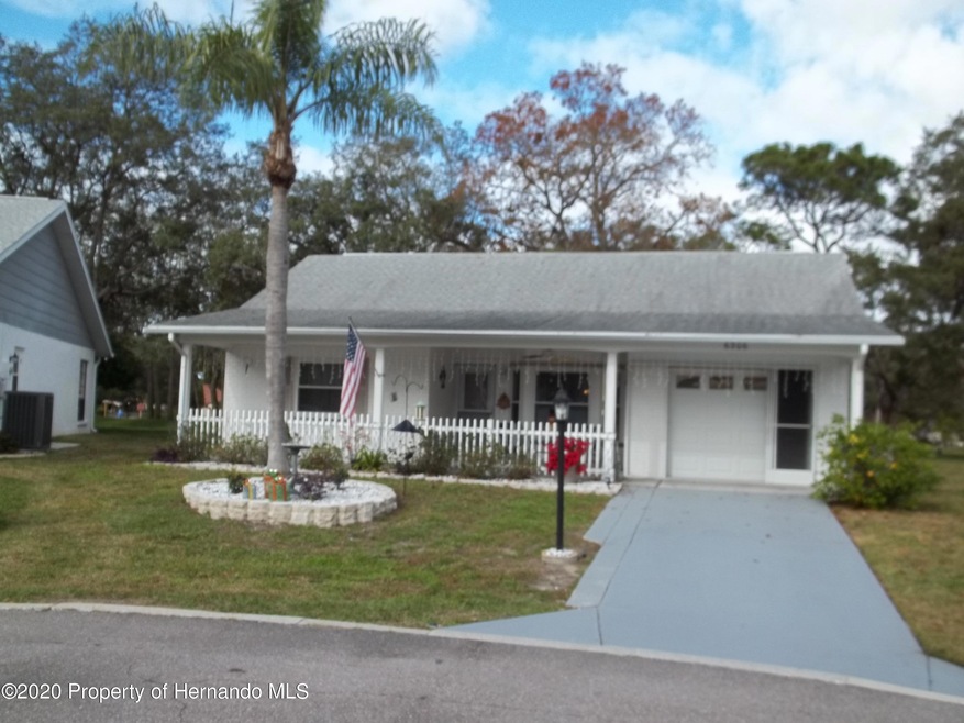6206 Doral Ct, Spring Hill, FL 34606 - photo 1