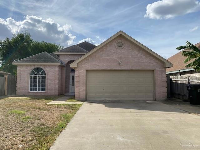1404 El Paseo Dr, Weslaco, TX 78596 - photo 1