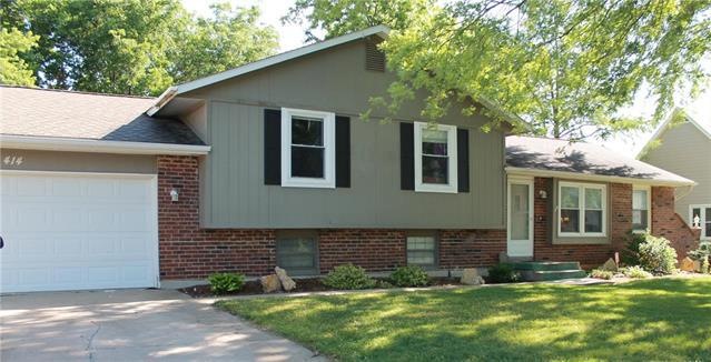 414 Linden Place, Raymore, MO 64083 - photo 1